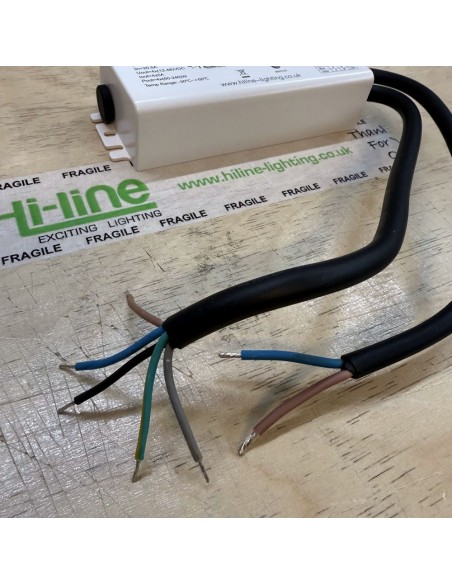 V4-WPS LED Controller mit Fernbedienung oder Wandpanel (separat erhältlich)