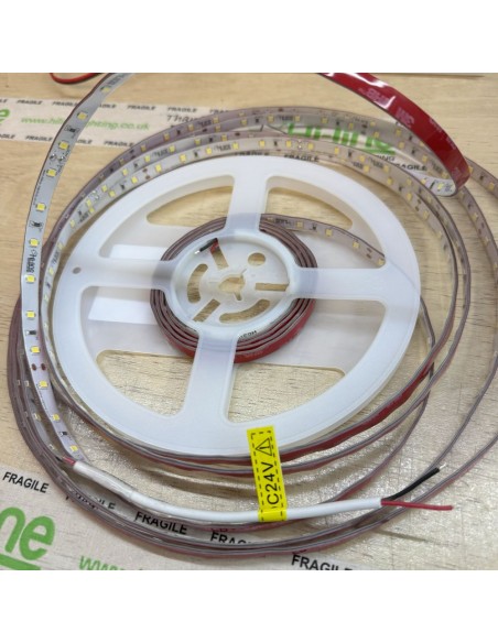 smd2835-kaltweiss-led-band-24v