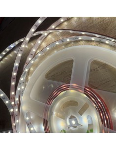 12v-ip65-kaltweiss-led-streifen