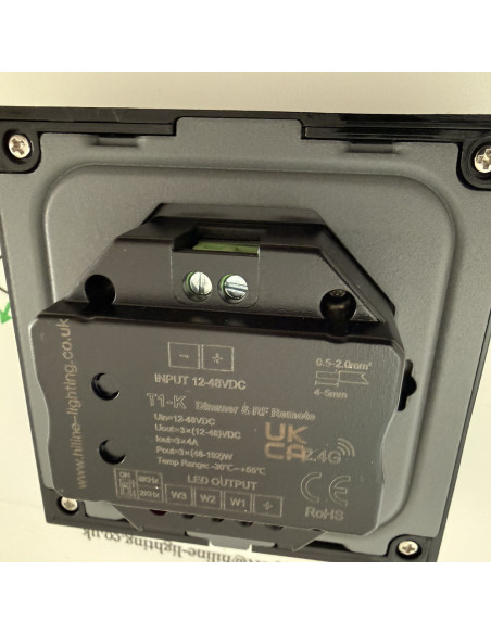 24V Schwarzer Glas-Wanddimmer für einfarbige LED-Streifen