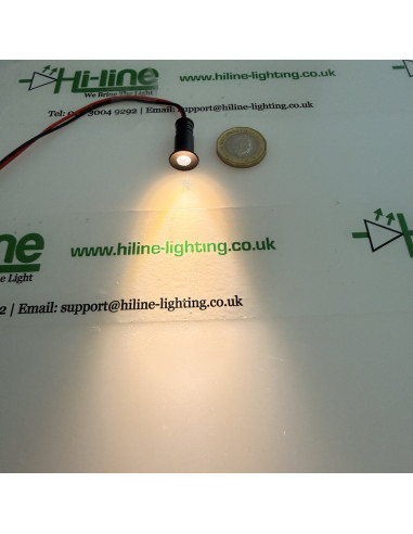 Schwarzer 30 Grad Mini LED Akzent Spot 3000K Strahl auf Papier