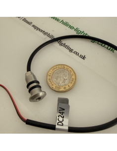 12mm Mini-Einbau-LED-Spot 24V IP68 neben Ein-Pfund-Muenze