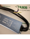 Beschriftung der Ausgangsseite am Gehäuse: LED+ rot, kalt schwarz, warm gelb, und die 0/1–10-V-Adern in Weiß, Orange und Grau.