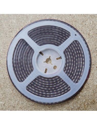 IP68 naturweißer LED-Streifen 24V 28.8W/m CRI80 SMD2835