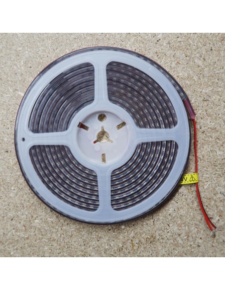 IP68 Cool White LED Strip 24V 28.8W/m CRI80 SMD2835