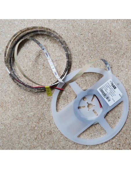 12V Kaltweißer LED Streifen 14.4W/m IP00 CRI80 SMD2835