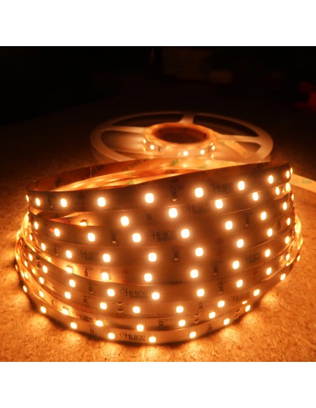 Extra Warmweißer LED-Streifen 2400K, 24V 14.4W/m