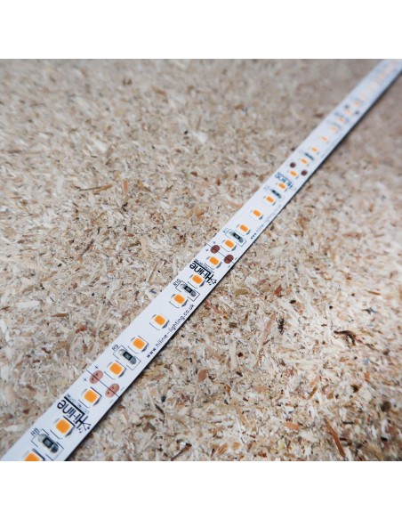 Extra Warmweißer LED-Streifen 2400K