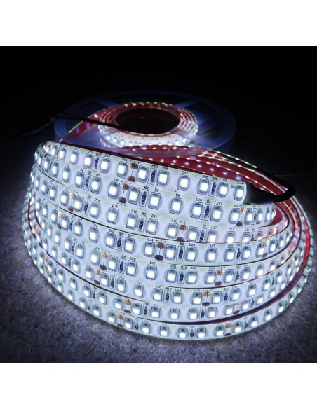 9.6W Cool White LED Strip 120 LEDs IP65 CRI80 6500K
