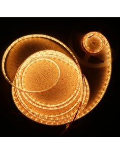 Warmweißer LED Streifen IP68