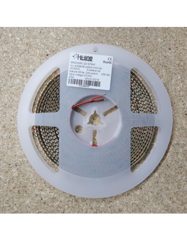 Naturweißer LED Streifen 240 LEDs / Meter CRI 80+