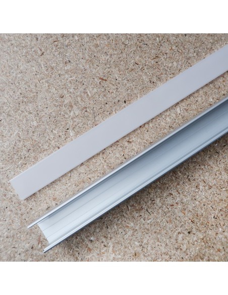 Trimless recessed LED profile extrusion