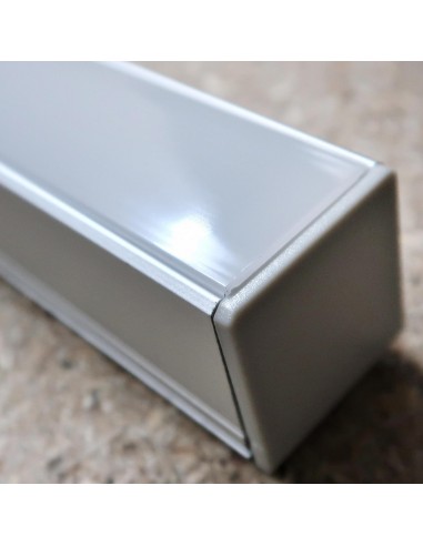 Trimless recessed LED profile extrusion