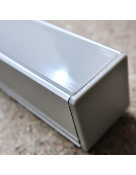 Trimless recessed LED profile extrusion