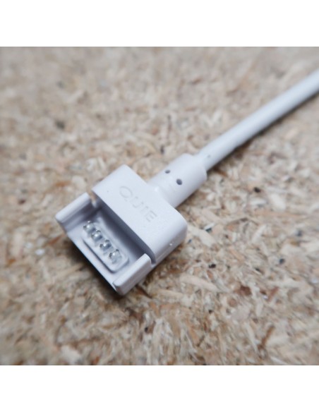 4-poliger RGB 200-mm-Stromanschluss für 12-mm-IP68-LED-Band