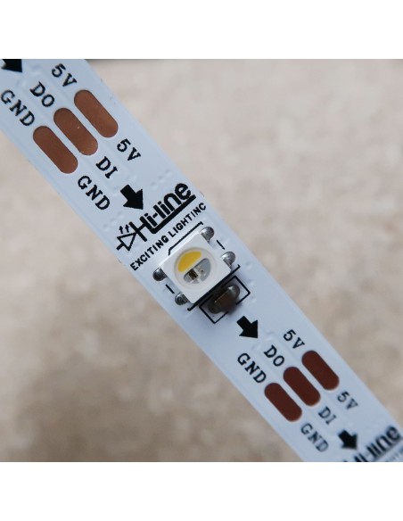  Individuell adressierbarer Pixel-LED-Streifen RGBW 5V 7.2W / m IP00 5m Rolle