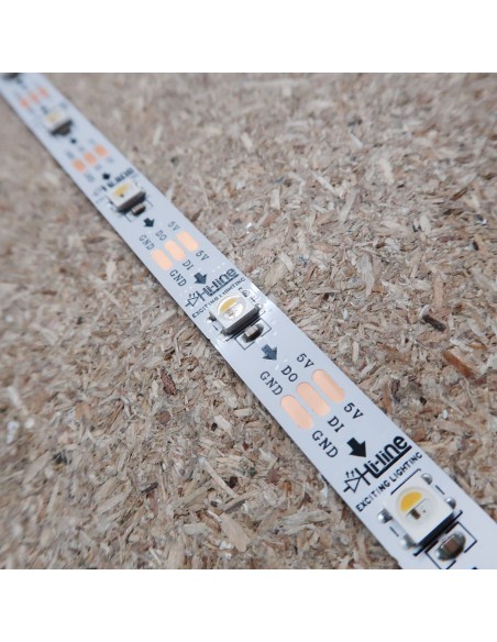  Individuell adressierbarer Pixel-LED-Streifen RGBW 5V 7.2W / m IP00 5m Rolle