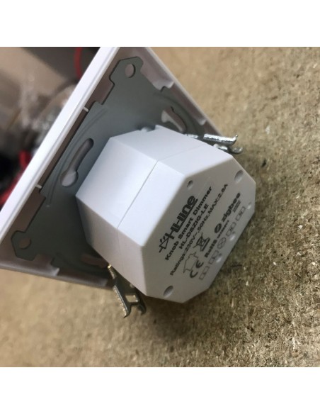 ZigBee Smart Dimmer Switch 100 - 240 Volts AC
