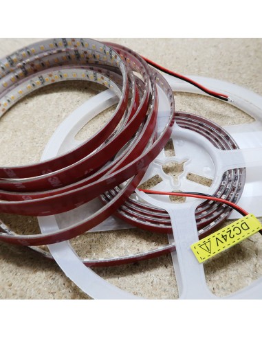 IP54/65 Warmweißer LED | Streifen 24V 28.8W/m...