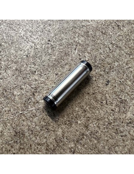 Seamless barrel connector for LED Edge sign module