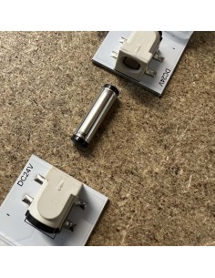 Seamless barrel connector for LED Edge sign module
