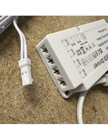 Kompakter-LED-Treiber-24V-30W-Mehrfachausgang-Hi-Line-Beleuchtung