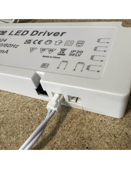 Hi-Line-24V-60W-LED-Treiber-Netzanschluss-DC-Ausgangsstecker