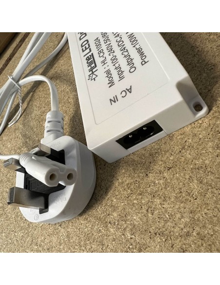 24V 100W LED-Treiber - Mehrfachausgang, Dimmbar über optionalen Touch-Sensor