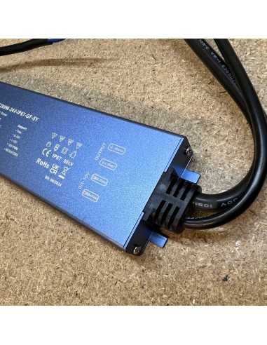 wasserdichter-led-treiber-24v-200w-dimmbar