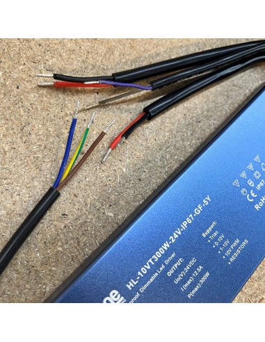 wasserdichter-24v-300w-led-treiber