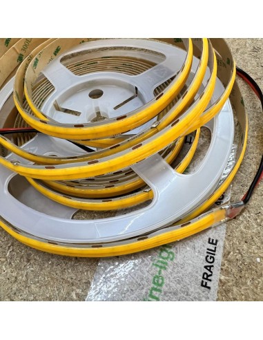 dual-line-cob-led-strip-24v-4000k-close-up