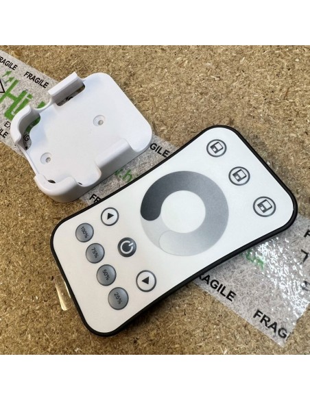 r6-1-led-dimmer-seitenansicht.