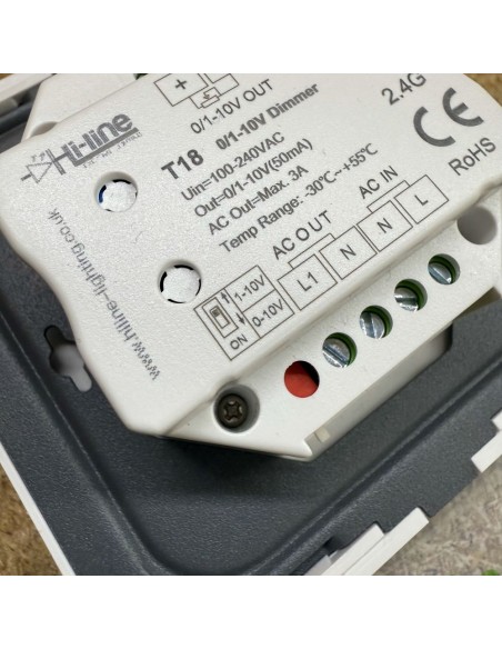T18 Touch-Panel 0/1-10V Dimmer | RF 2,4GHz | AC 100-240V | Weißes Glas