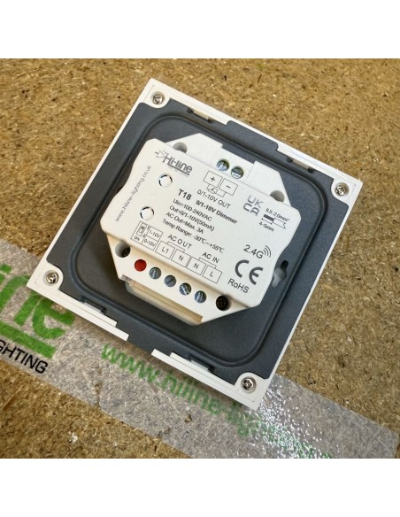 T18 Touch-Panel 0/1-10V Dimmer | RF 2,4GHz | AC 100-240V | Weißes Glas