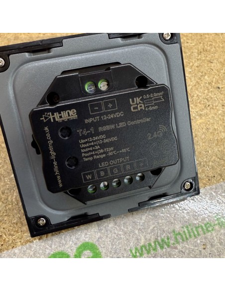 rgbw-touch-led-controller-black-panel-direct-connection